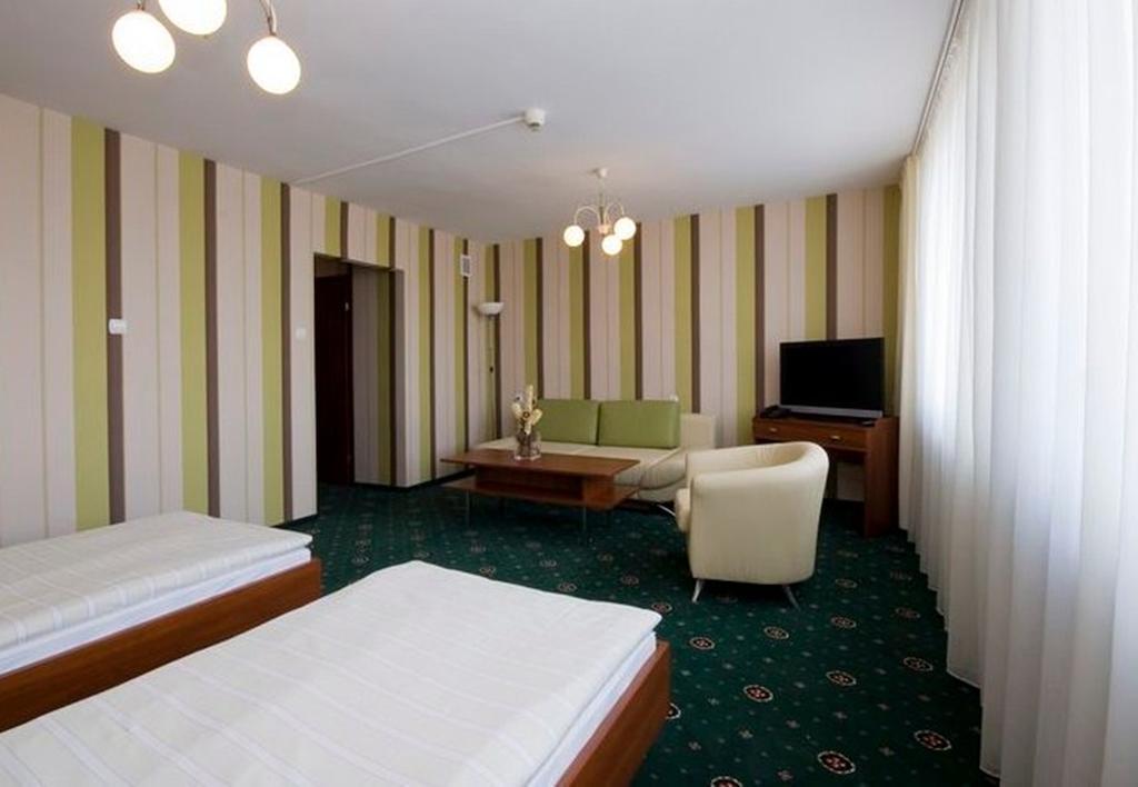 Hotel Naramowice Poznań Kültér fotó