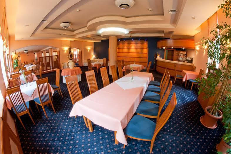 Hotel Naramowice Poznań Étterem fotó