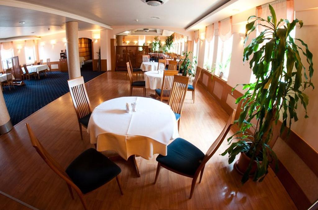 Hotel Naramowice Poznań Kültér fotó